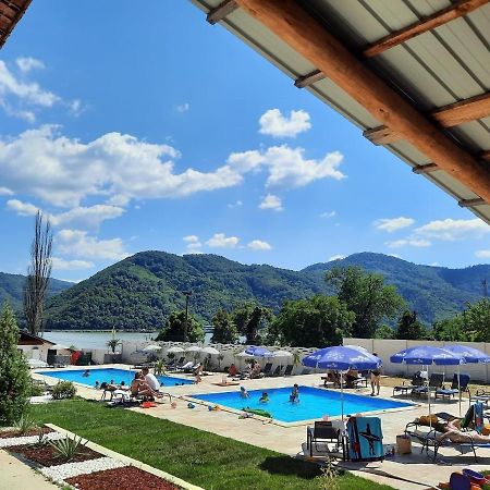 Clisura Dunarii - Pensiunea Casa Creta Liborajdea Esterno foto